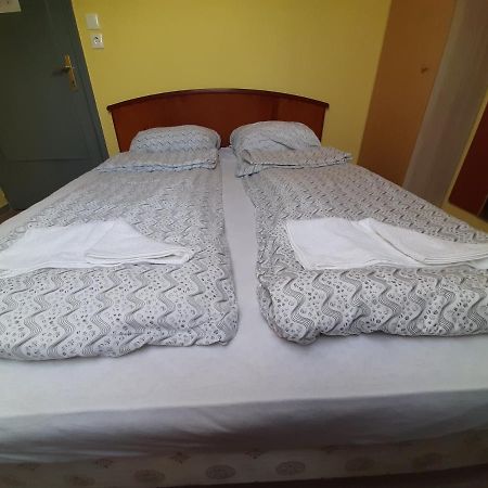 Retro Hotel MERID Zamárdi Esterno foto